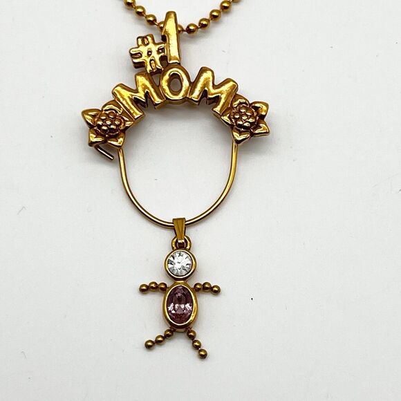 #1 MOM February Birthstone Figural Charm Gold Tone Pendant Necklace Vintage Avon - Picture 1 of 6